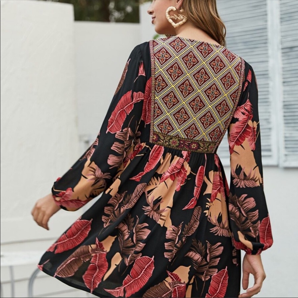 Boho Leaves V Neck Babydoll Long Sleeve Dress - Picture 4 of 5